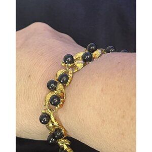 Vintage 90s Quality Bracelet Gold Tone Black Beads Gold Textured Leaves 7"
